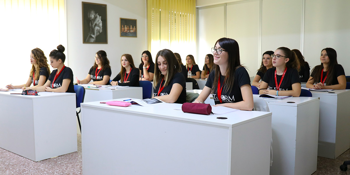 Accademia Arti estetiche Cosenza estetista parrucchiere scuola